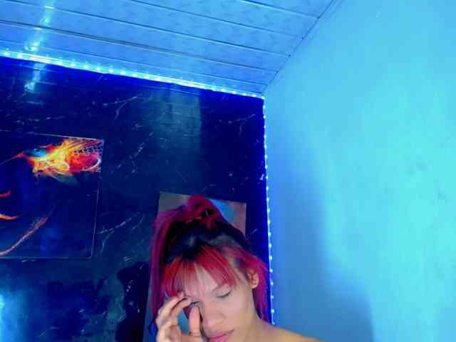 KeishasexyBrood Sex Cam Show