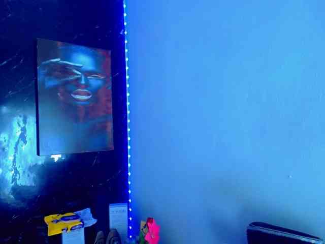 KeishasexyBrood Sex Cam Show