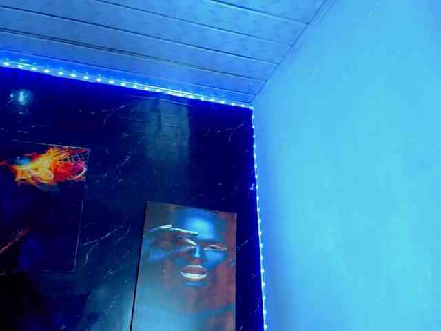 KeishasexyBrood Sex Cam Show
