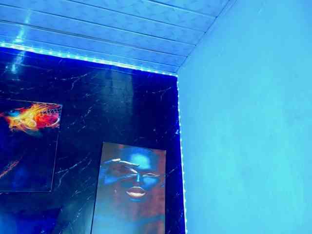 KeishasexyBrood Sex Cam Show