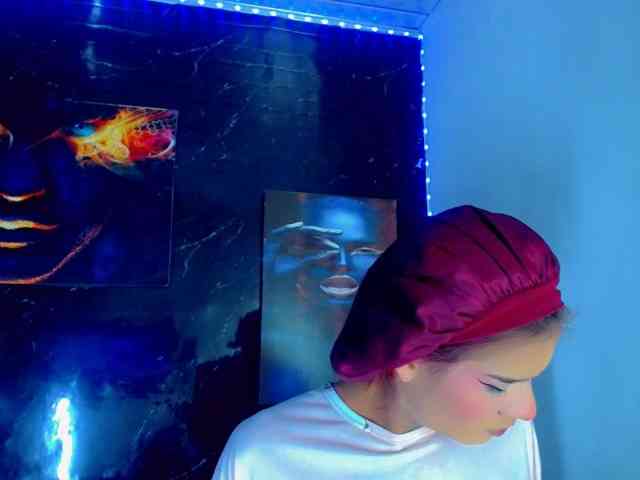KeishasexyBrood Sex Cam Show