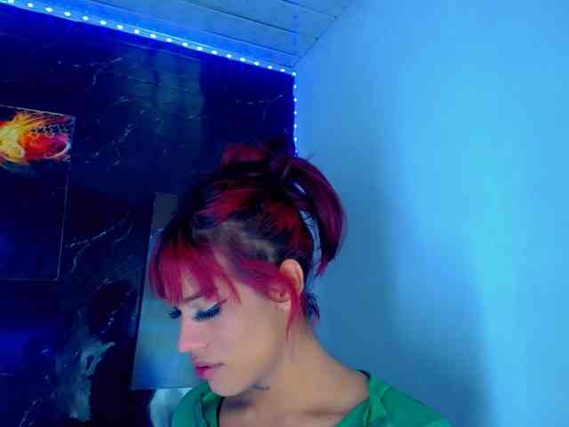 KeishasexyBrood Sex Cam Show