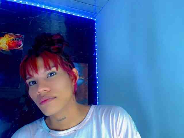 KeishasexyBrood Sex Cam Show
