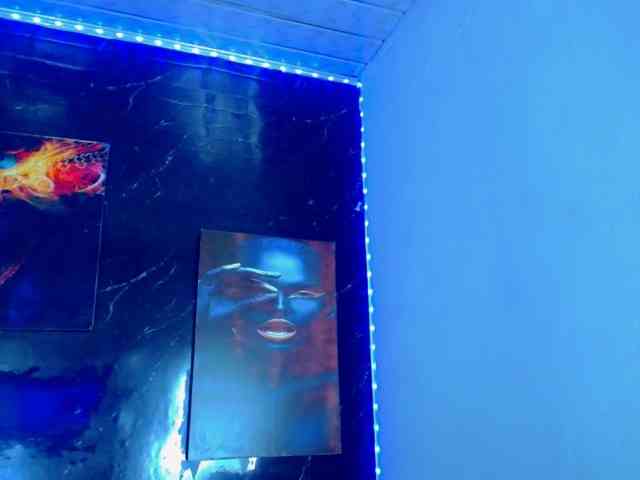 KeishasexyBrood Sex Cam Show