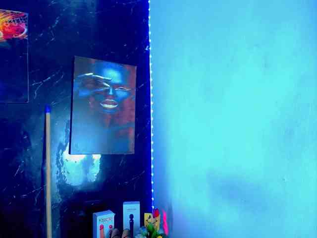 KeishasexyBrood Sex Cam Show
