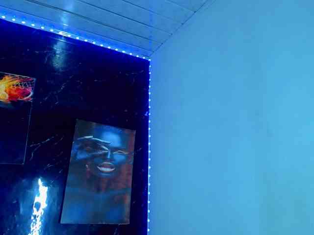 KeishasexyBrood Sex Cam Show