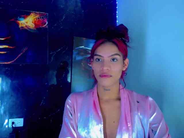 KeishasexyBrood Sex Cam Show