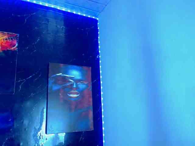 KeishasexyBrood Sex Cam Show