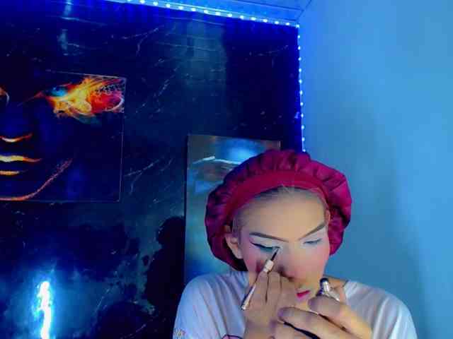 KeishasexyBrood Sex Cam Show