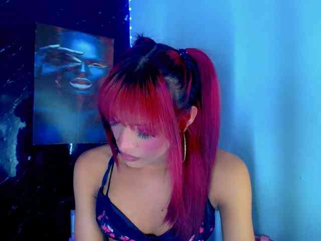 KeishasexyBrood Sex Cam Show