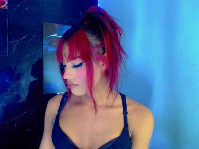 KeishasexyBrood Sex Cam Show
