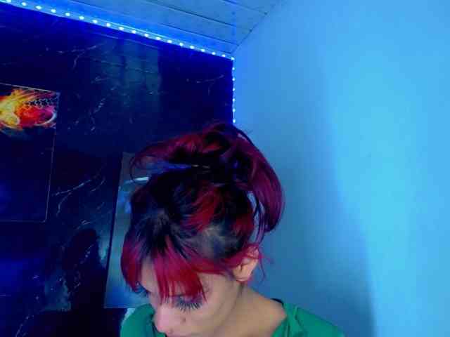 KeishasexyBrood Sex Cam Show