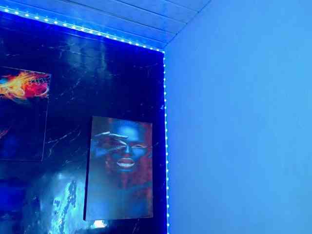 KeishasexyBrood Sex Cam Show