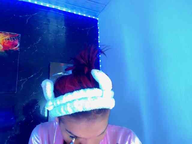 KeishasexyBrood Sex Cam Show