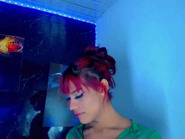 KeishasexyBrood Sex Cam Show