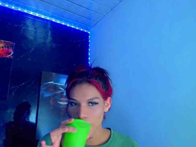 KeishasexyBrood Sex Cam Show