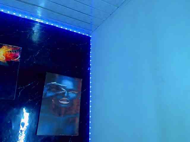 KeishasexyBrood Sex Cam Show
