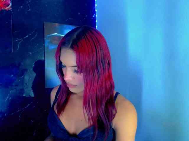 KeishasexyBrood Sex Cam Show