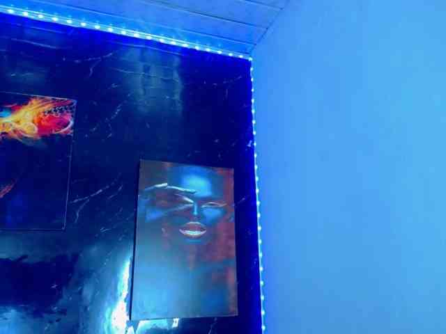 KeishasexyBrood Sex Cam Show