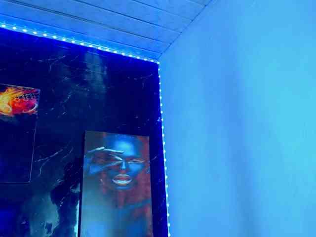 KeishasexyBrood Sex Cam Show