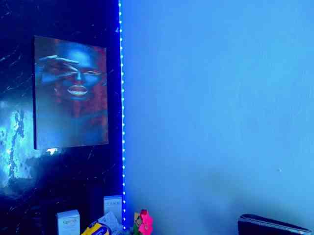 KeishasexyBrood Sex Cam Show