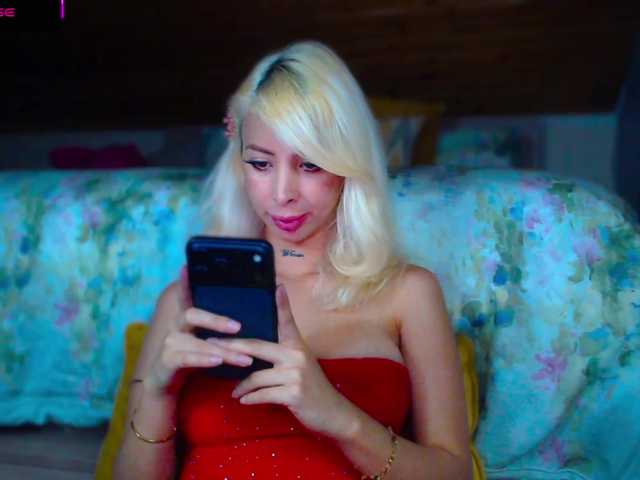 Stephaniedj live cam on BongaCams