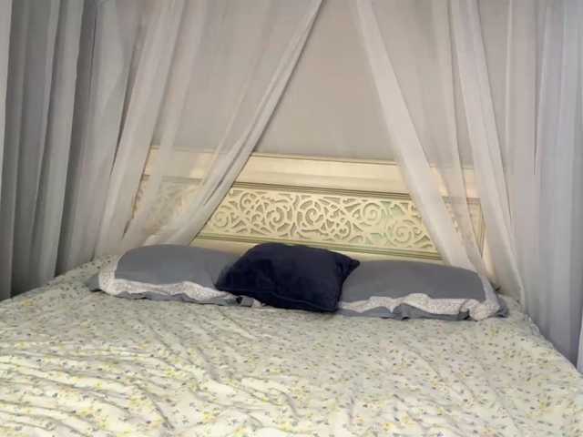 NoreenSemetara live cam