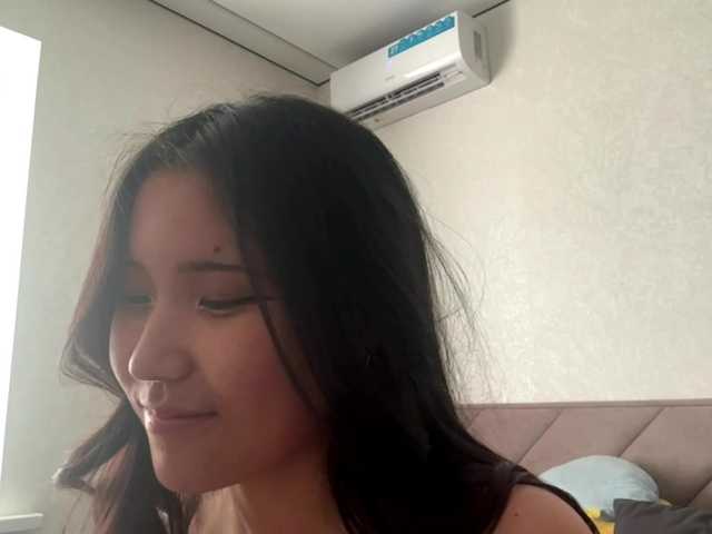NoreenSemetara live cam on BongaCams