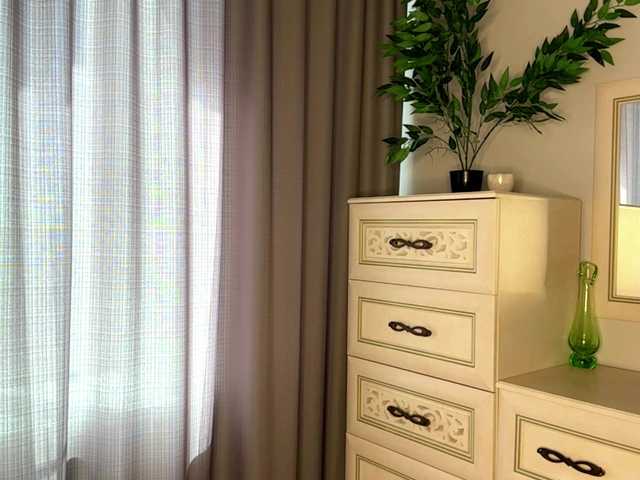 NoreenSemetara live cam on BongaCams