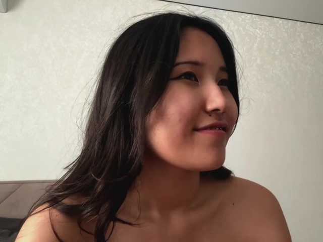 NoreenSemetara live cam on BongaCams