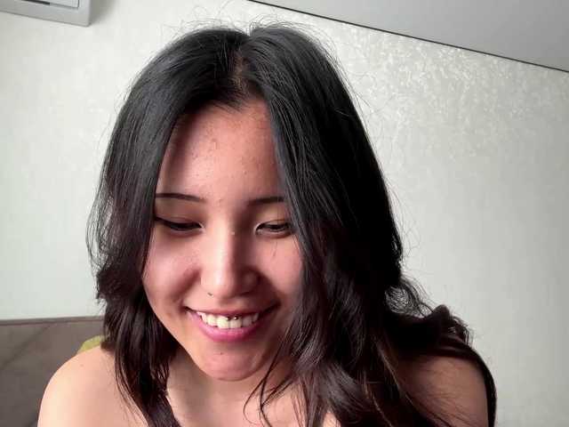 NoreenSemetara live cam on BongaCams