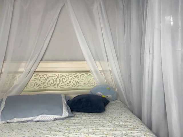 NoreenSemetara live cam on BongaCams