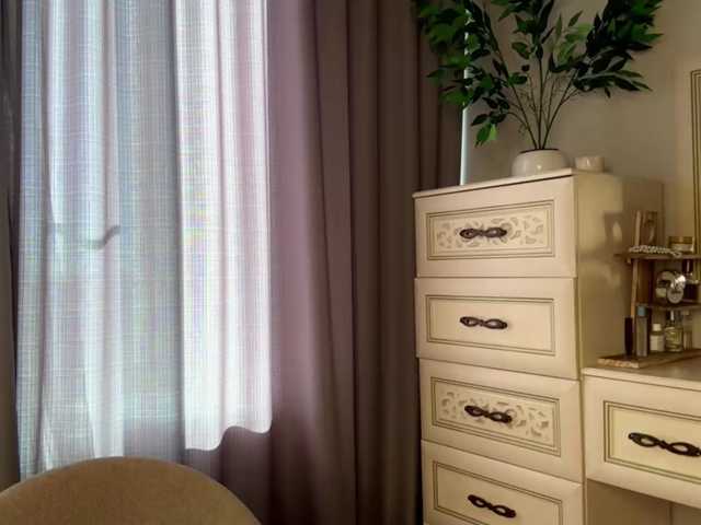 NoreenSemetara live cam on BongaCams