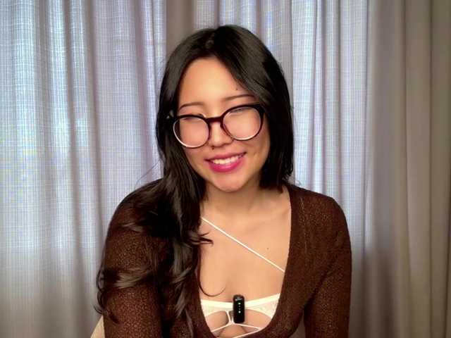 NoreenSemetara live cam on BongaCams
