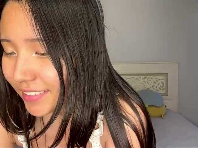 NoreenSemetara live cam on BongaCams