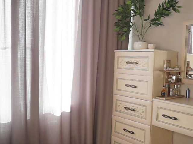 NoreenSemetara live cam on BongaCams