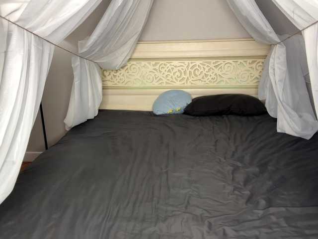 NoreenSemetara live cam on BongaCams