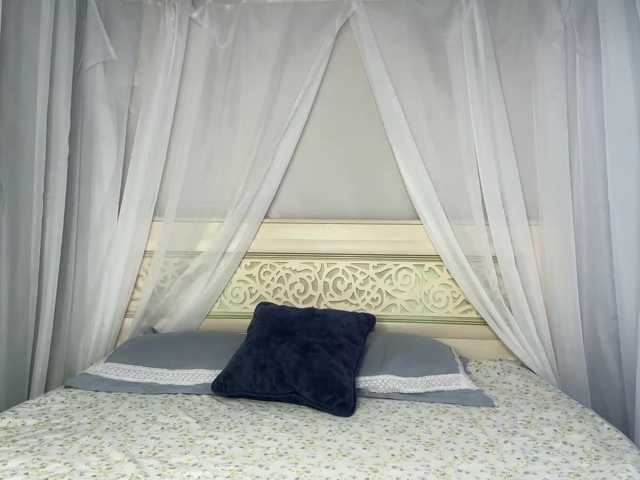 NoreenSemetara live cam on BongaCams