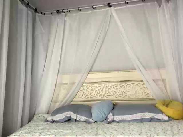 NoreenSemetara live cam on BongaCams