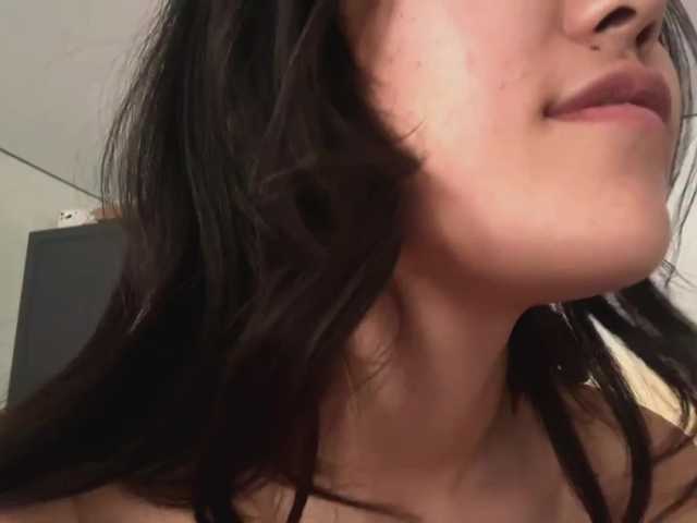 NoreenSemetara live cam on BongaCams