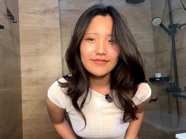 NoreenSemetara live cam on BongaCams