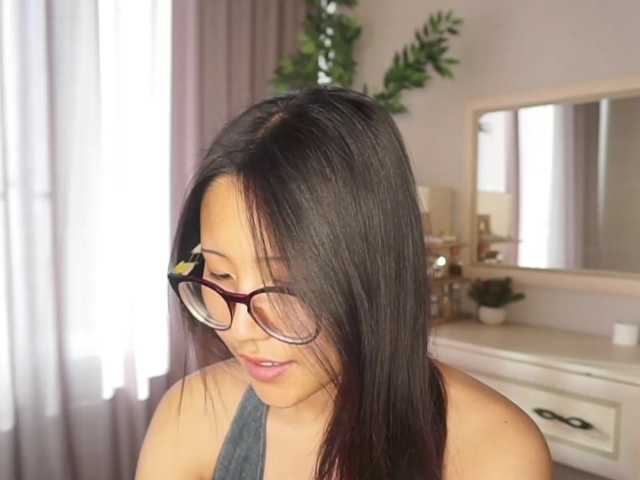 NoreenSemetara live cam on BongaCams