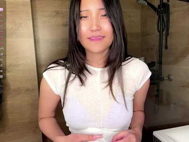 NoreenSemetara live cam on BongaCams
