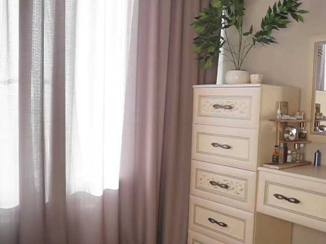NoreenSemetara live cam on BongaCams