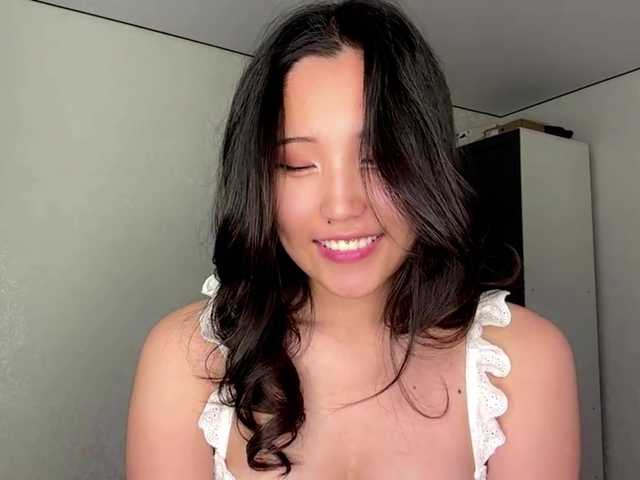 NoreenSemetara live cam on BongaCams