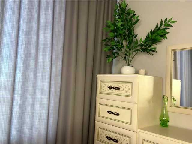 NoreenSemetara live cam on BongaCams