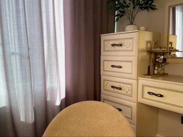 NoreenSemetara live cam on BongaCams