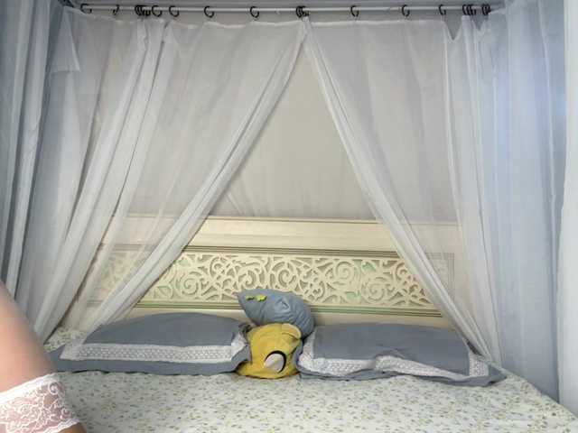 NoreenSemetara live cam on BongaCams