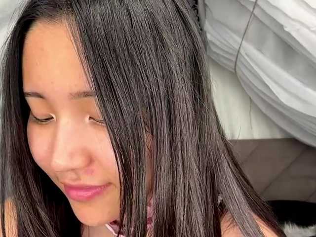 NoreenSemetara live cam on BongaCams