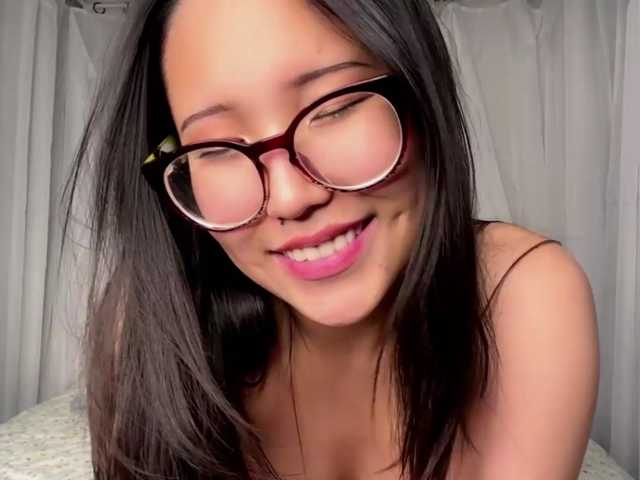 NoreenSemetara live cam on BongaCams
